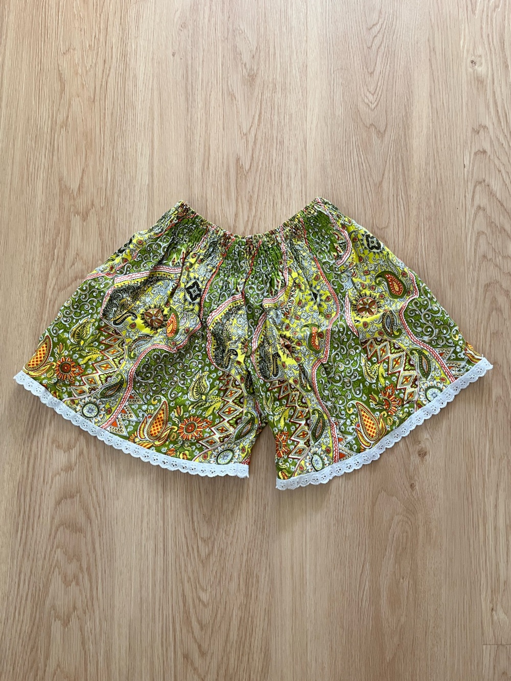 Women’s Green Paisley Lace-Trim Shorts